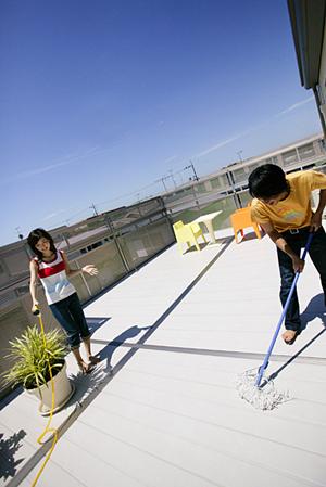 畳のカビ取りスプレーを使って掃除